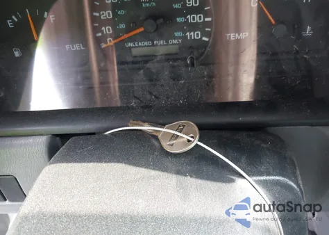 1998 Nissan Frontier Standard/Xe из США, поврежденный, VIN 1N6DD21S6WC388647